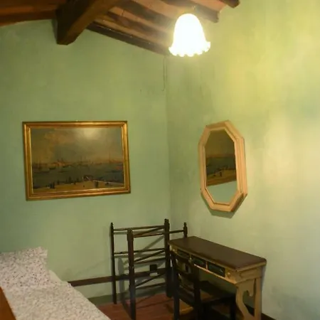 Il Mirtillo - A Truly Magical Place In The Heart Of Tuscany, Nestled In A Medieval Village Apartment